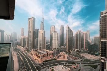 Panoramic Burj Khalifa views-64th floor infinity pool, Dubai (photo 4)