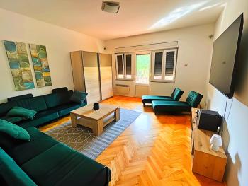 Pomalo Retreat, Your Calm Escape Near the City, Sunlit Terrace, Space & Comfort and Free Parking Spot, Split (Foto 2)