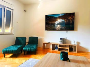 Pomalo Retreat, Your Calm Escape Near the City, Sunlit Terrace, Space & Comfort and Free Parking Spot, Split (Foto 3)