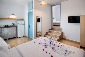 Hillside Elegance, Fira (foto 4)