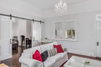 Warm Inviting, and Luxurious The Manor, Sandy Bay (foto 5)