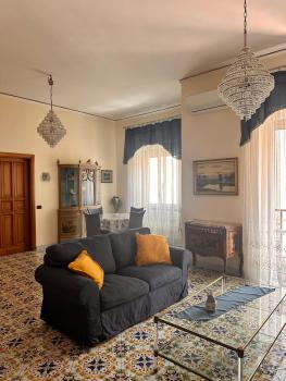 Maman Suite, city center near Molo Beverello, Neapel (Foto 2)