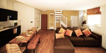Sleeps 4 - Town Centre - Very High End Renovation - Private Garden - Close to Train Station - Fast Wifi, Berwick-upon-Tweed (fotografie 3)