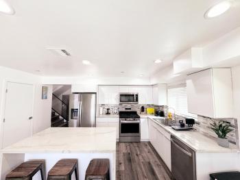 Cozy 3 BR Townhouse with Balcony, Los Angeles (fotografie 4)