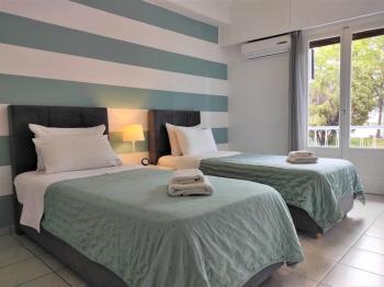 Central 2BR Apt, 2min Walk to Acropolis & Plaka, Atene (foto 2)