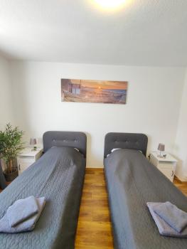 Large Central Apartment - MODERN & Fully Equipped - near fair, Kolín nad Rýnem (fotografie 5)