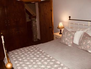 Cottage at the heart of Teapot Lane Glamping, Castlegal (фото 2)