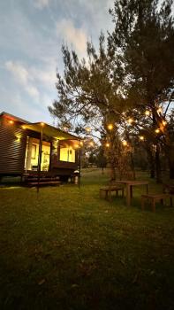 Meadowbrook Tiny House - Stay among the best wineries in Orange, Orange (photo 2)