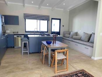 Serene, stylish beach home, Wilderness (photo 3)