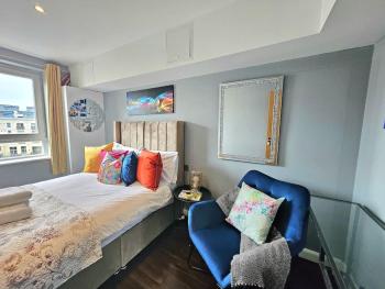 4 Separate Beds, Sleeps 6, Beautiful 2 bed Apt, Edinburgh (photo 5)