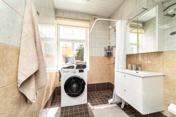 Peaceful studio with desk & free parking near city center, Tallinn (photo 2)