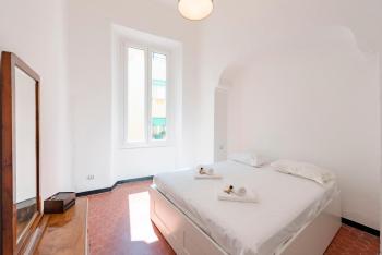 JOIVY Excellent 2-bed flat in Genoa's Old Town, Janov (fotografie 4)