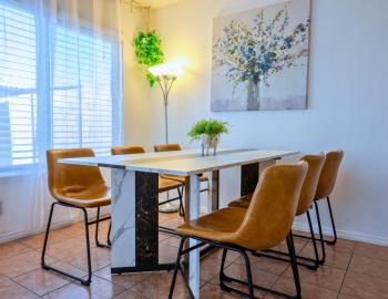 Stylish 3-Bedroom Las Vegas Getaway with Amenities, Las Vegas (photo 2)