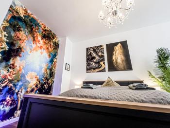 Große 3 Schlafzimmer Unterkunft mit Küche, Bad, Waschmaschine & Balkon am Zoo, Leipzig (Foto 3)