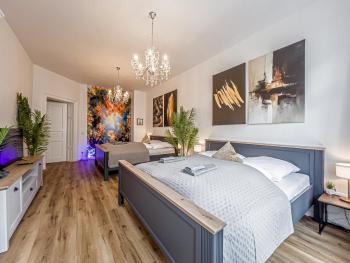 Große 3 Schlafzimmer Unterkunft mit Küche, Bad, Waschmaschine & Balkon am Zoo, Leipzig (Foto 2)