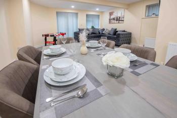 Beautiful, Peaceful, 5 Bedroom home with Hot Tub!, Манчестер (фото 3)