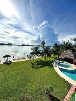 Lagoon-Front House in Hotel Zone Central Location with Easy Access to Top Attractions, Cancún (fotografie 2)