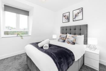 Two Bedroom Apartment - Balcony - Parking - Netflix - Wifi - 8MC, Birmingham (Foto 3)