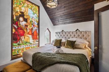 Enchanted Castle - Your Royal Getaway Awaits, Cleveland (foto 3)