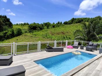 Azur, bas de villa piscine, vue mer, La Trinité (foto 2)