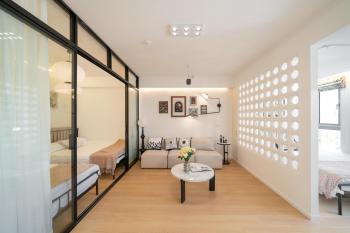 Yi Du Home with Double Views-At West Nanjing Road, Near Metro, Cards OK, Shanghai (foto 3)