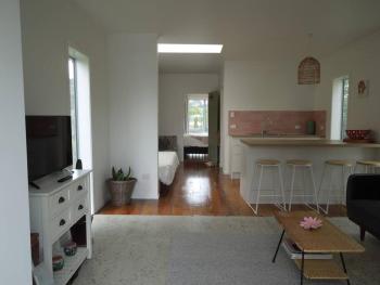 Raglan, walk to harbour and town, garden views, Raglan (zdjęcie 4)
