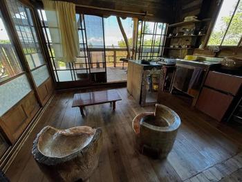 離島でオフグリットなスローライフを味わえる山奥の手作り一軒宿 古道具と手仕事の宿ねまりや, Sado (zdjęcie 2)