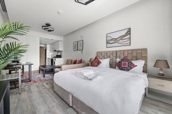 Spacious Studio In Prime Location, Дубай (фото 3)