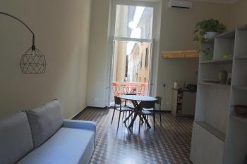 Renovated Apartment with Balcony in San Lorenzo - with elevator, Janov (fotografie 5)