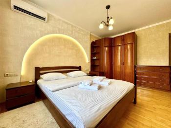 ApartPoltava Вишукані просторі апартаменти, Аграрний університет, звітна документація, Poltava (fotografie 2)