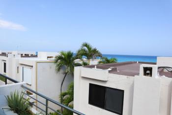 Condo with Balcony & Partial Ocean View at Marlin, Cancún (photo 2)