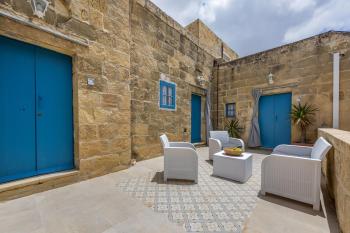 Room 6 - Family room x 3 by Solea, Għarb (Foto 3)