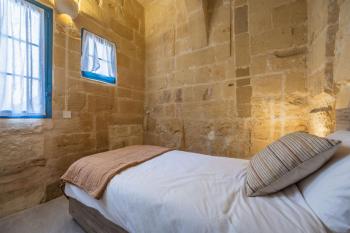 Room 6 - Family room x 3 by Solea, Għarb (Foto 5)