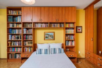 Vintage and Cozy 2BD Apartment in Prime Location by Flat Mаnager, Sofia (Foto 2)