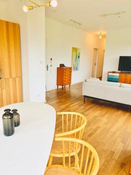 2 Bedroom Mauerpark-Apartment, Berlin Mitte View calendar, Berlín (foto 3)
