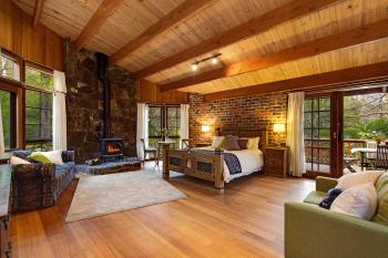 Beech Suite - Rocky Creek Art Garden, Olinda (photo 2)