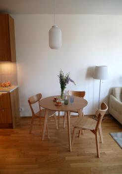Charming apartment with a balcony in a great location, Praga (foto 2)