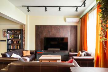 Urban Charm & Comfort - Chic 2BD in Prime Location by Flat Mаnager, Sofia (Foto 3)