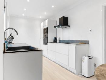 Modern & Stylish 2 Bed Home in Whitehaven, Whitehaven (photo 4)