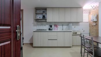 Apartamento en laureles con piscina, parqueadero 302, Medellín (Foto 3)