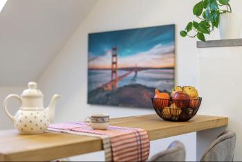 Minimalist's Dream - sunny cozy studio in New Town, Praga (foto 4)
