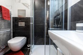 Minimalist's Dream - sunny cozy studio in New Town, Praga (foto 5)
