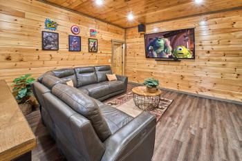 In & Out Pool, Near Dollywood, Game Room, Luxury, Pigeon Forge (photo 5)