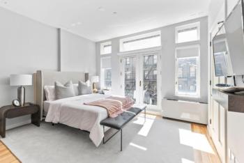 Luxe Studio w Juliet Balcony in Upper East, New York (Foto 2)