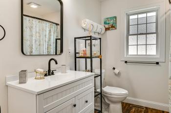 1 Mi to MGM Springfield: Cozy Winter Duplex!, Springfield (photo 3)