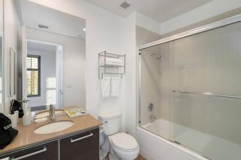 Downtown LA with the breathtaking view 2 bedrooms and parking space, Los Angeles (fotografie 4)