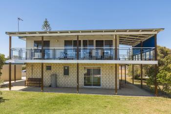 Beach Break - Family Accommodation with Ocean Views, Lancelin (foto 3)