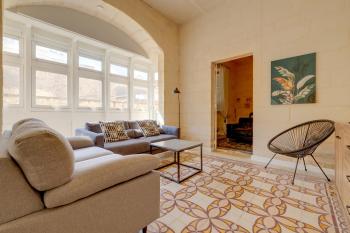 Exclusive Valletta Apart with Historic Charm by Buena Vista, La Valette (photo 4)