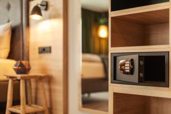 Holiday Inn - the niu, Crusoe Bremen Airport by IHG, Bremen (photo 5)