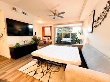 Luxury Open BD w Pool, Parking, & WD 133, Los Angeles (fotografie 3)